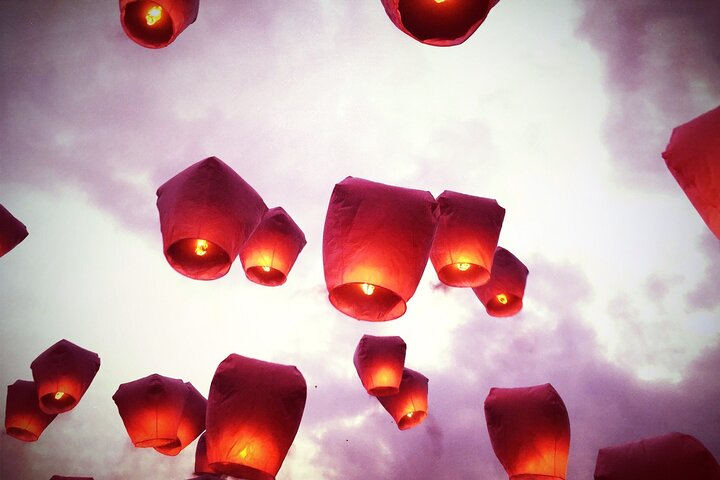 Small-Group: Yehliu, Jiufen & Pingxi Day Tour from Taipei