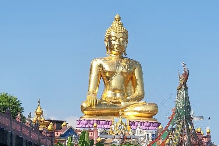 From Chiang Rai: 3 Temples, Golden Triangle Tour, Tea Plantation
