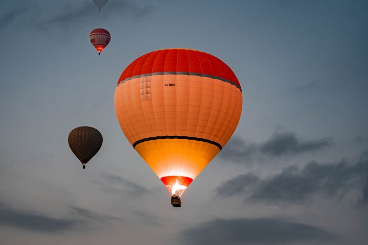 Cappadocia: Hot Air Balloon Tour Sunrise Flight