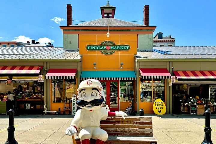 Cincinnati Historic Centre Food Tour with 6 Authentic Dishes
