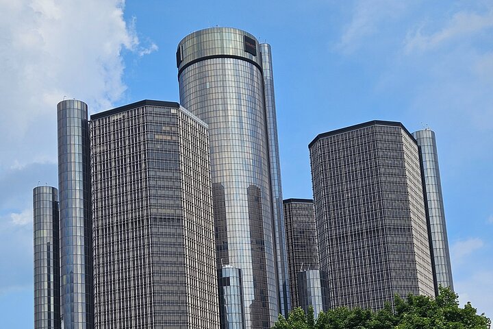 Best Downtown Detroit Historical Walking Tour