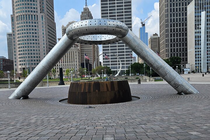 Best Downtown Detroit Historical Walking Tour