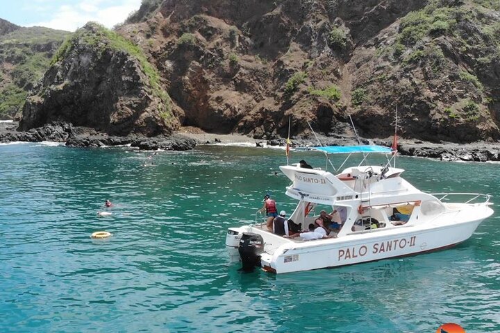 Snorkeling tour and whales watching - Machalilla National Park