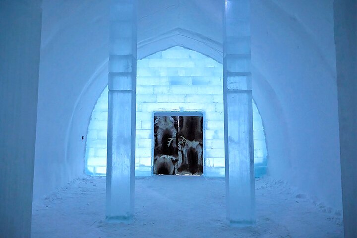 Guided Tour to Icehotel and Jukkasjärvi