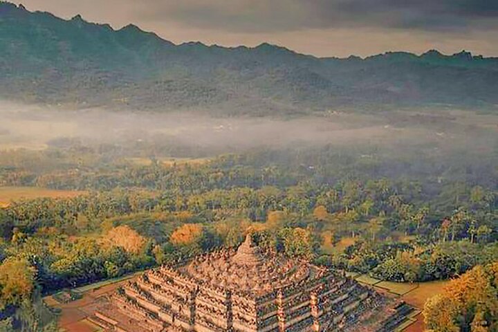 From Port Semarang : Private Yogyakarta Tour Borobudur Temple