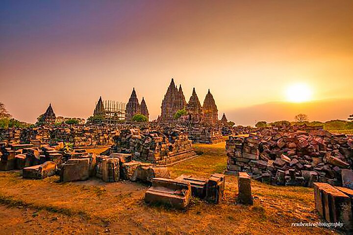 From Port Semarang : Private Yogyakarta Tour Borobudur Temple