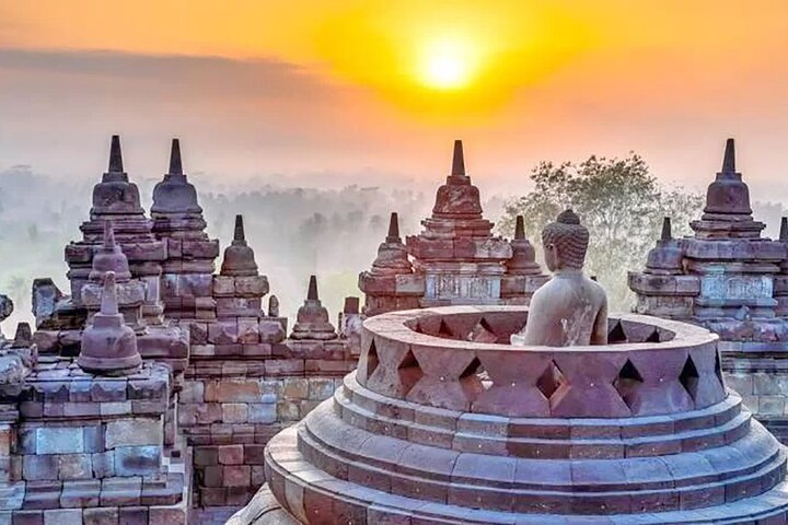 From Port Semarang : Private Yogyakarta Tour Borobudur Temple