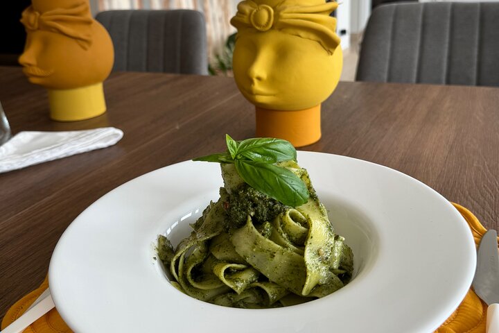 Cooking class in a villa with Palermo view