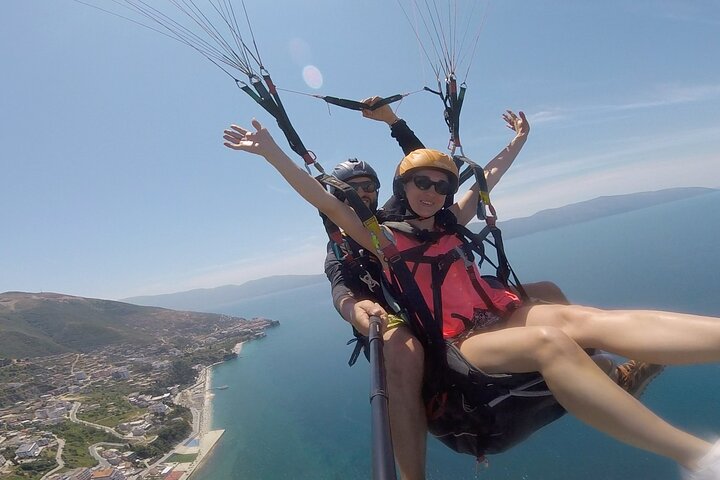 Paragliding in Vlore