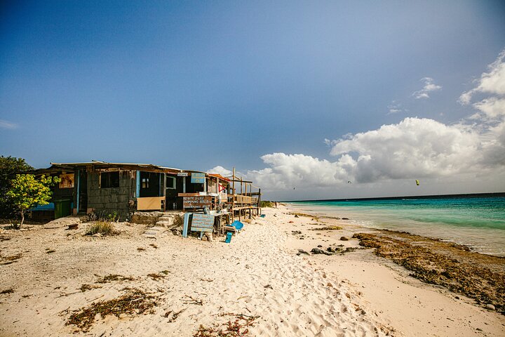 4 hour Individual Island Tour for 1 to 12 persons