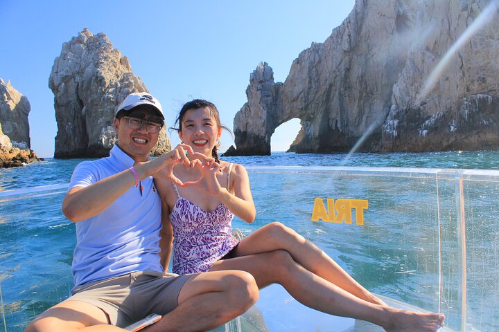 Cabo Clear Boat Tour to the Arch: Hotel Pickup Available