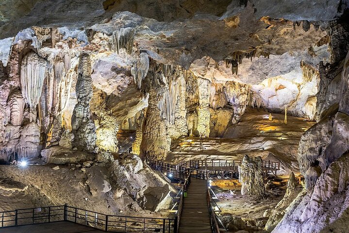 Phong Nha Cave and Paradise Cave: Guided Boat Tour & Exploration