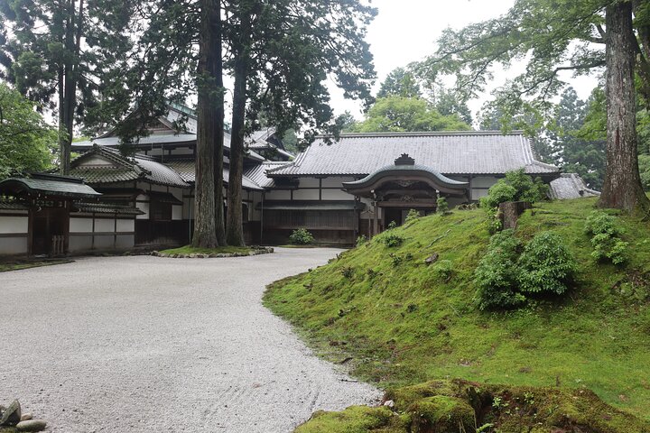 Kyoto: Private Tour of World Heritage Enryakuji and Monk's Town