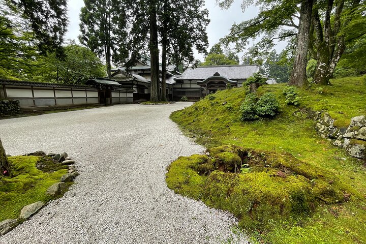 Kyoto: Enryakuji Highlights – 2-Hour Sacred Express Tour