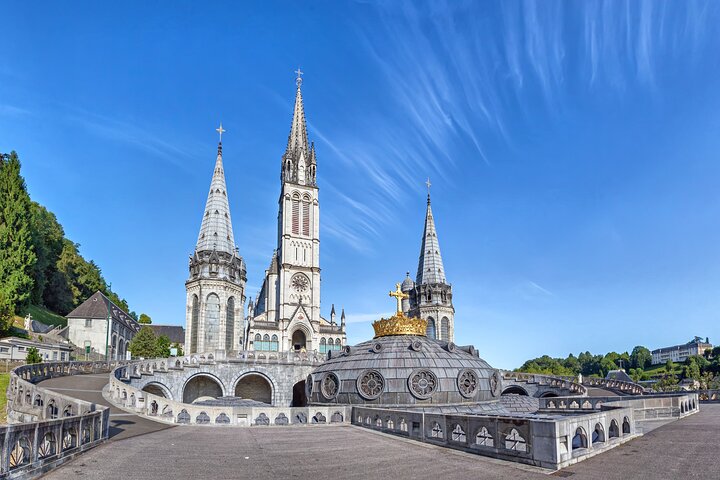 Lourdes Must-see Sites and Sanctuary Private Guided Tour