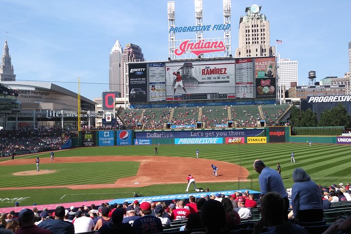 Walking tour of Cleveland