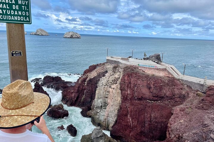 Mazatlan van for hire at cruise terminal – Bilingual Driver Incl.