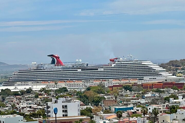 Mazatlan van for hire at cruise terminal – Bilingual Driver Incl.