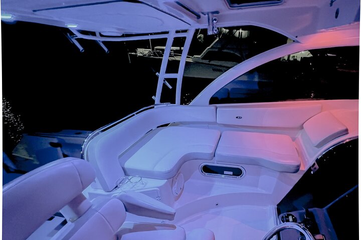 Cayman Private Luxury Charters - Stingray City, Snorkel, & More