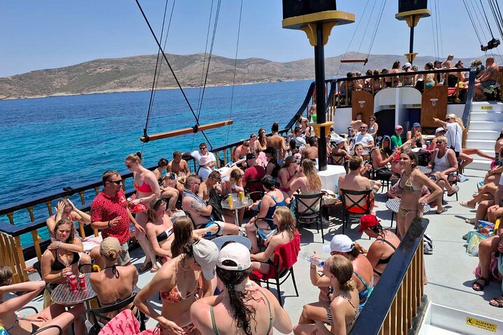 3 Island Luxury Cruise with 4 Swimming Stops with Captain Morgan