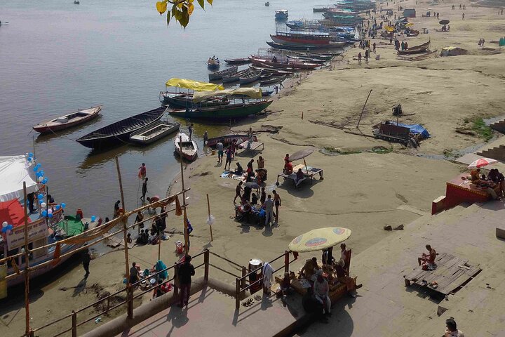 Varanasi Morning Yoga Ganga Aarti and Guided Ghat Tour