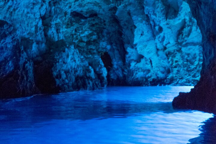 BLUE CAVE & 5 islands tour from Hvar