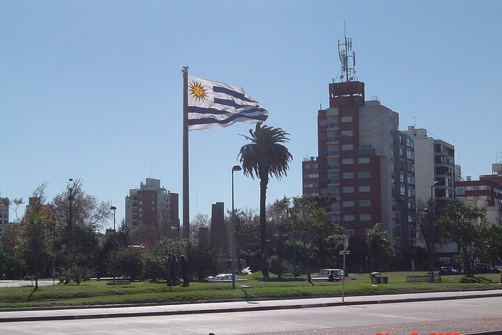 Private Have It Your Way Tour in Montevideo