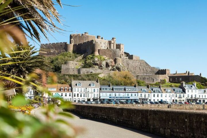 Jersey Island Road Trip Guidebook-St Helier, St Ouens Bay & Coast