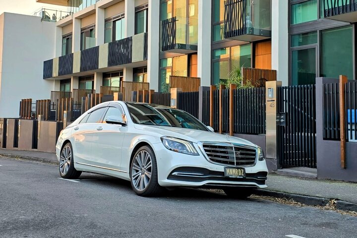 Luxury Airport Transfers & Private Car Services in Melbourne