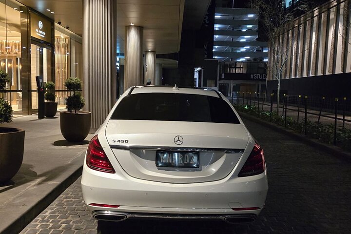 Luxury Airport Transfers & Private Car Services in Melbourne