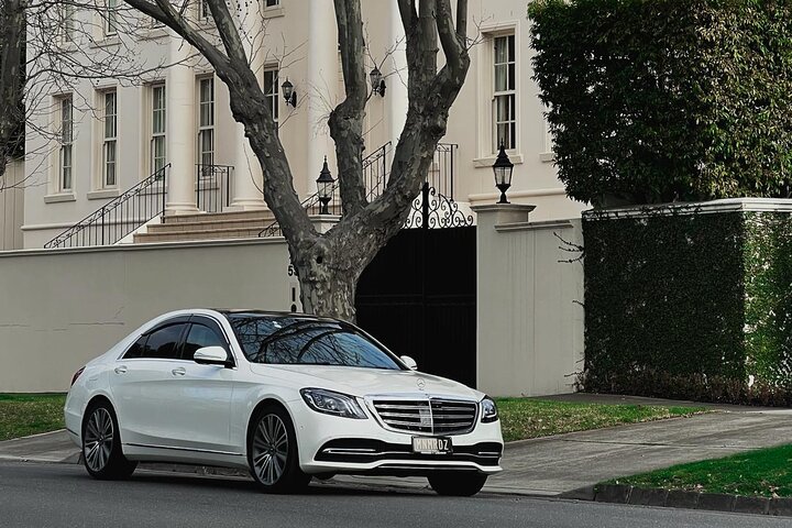 Luxury Airport Transfers & Private Car Services in Melbourne