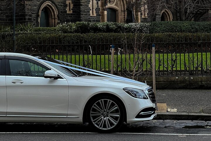 Luxury Airport Transfers & Private Car Services in Melbourne