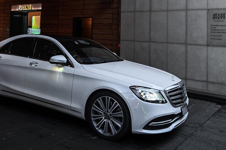 Luxury Airport Transfers & Private Car Services in Melbourne