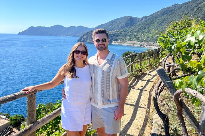 Manarola Wine Tasting Experience with Maria