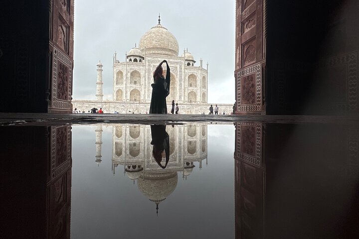 Same day Taj Mahal memorable Agra tour from Delhi