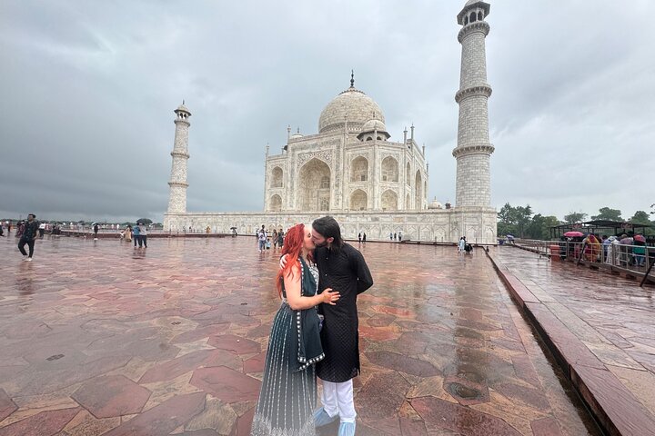 Same day Taj Mahal memorable Agra tour from Delhi