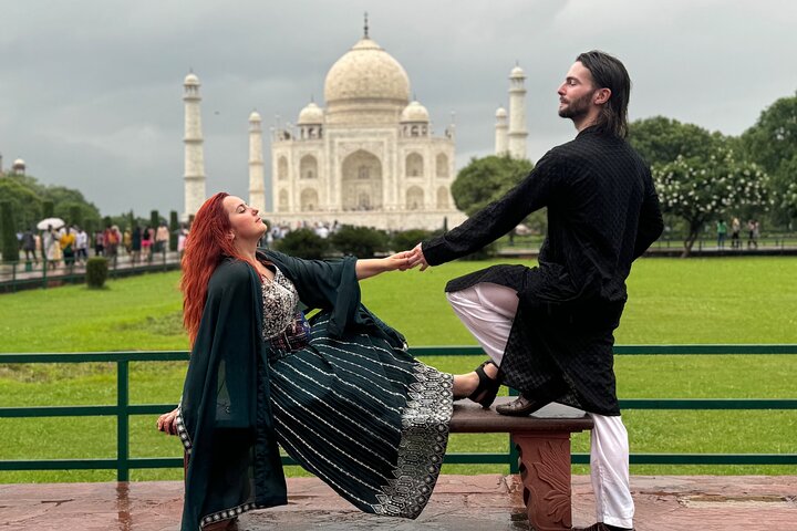 Same day Taj Mahal memorable Agra tour from Delhi