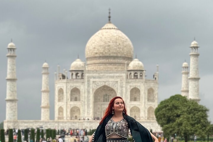 Same day Taj Mahal memorable Agra tour from Delhi