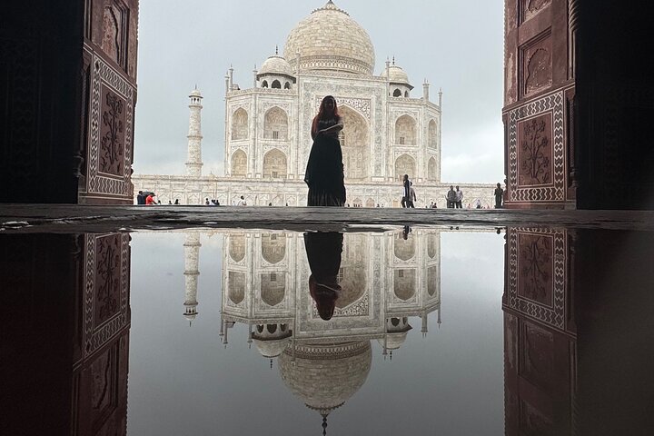 Same day Taj Mahal memorable Agra tour from Delhi