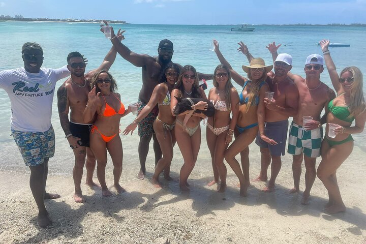 4hr Private Tour Island Hop Snorkel w/ Turtles & Sip Bahama Mamas