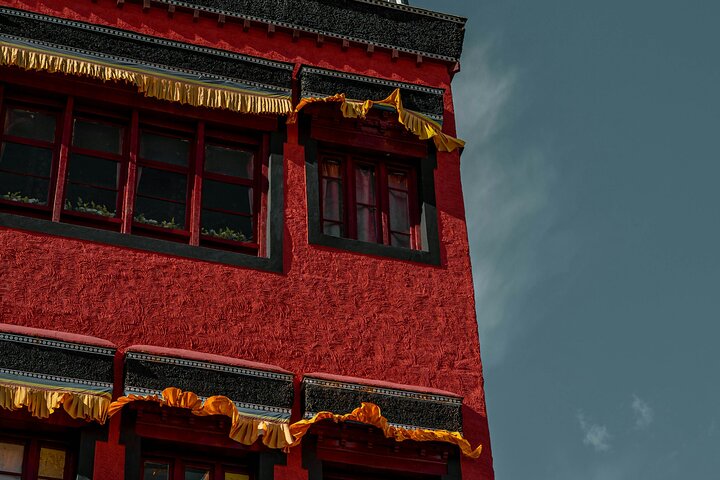 Leh Monastry Half Day Tour