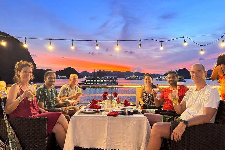 Le Journey Elegance - Halong Bay - All Inclusive Multi Day Tour
