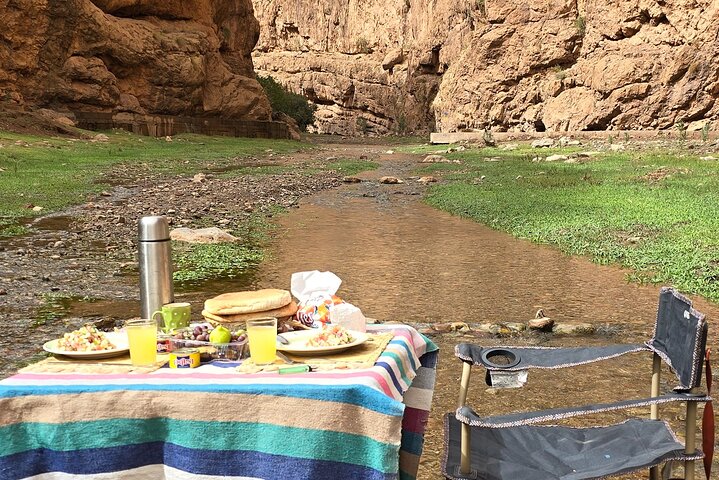 Roses Valley to Mgoune Valley Trek in kelaat magouna