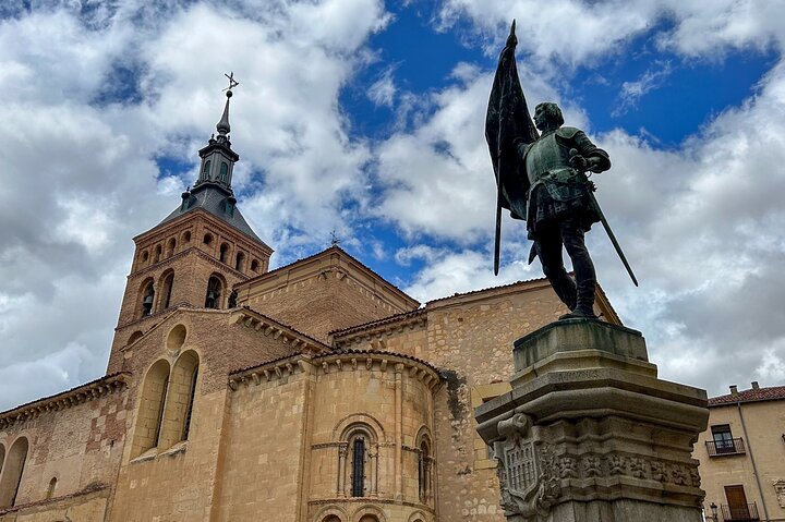 From Madrid: Toledo & Segovia Day Tour with Lunch & Tickets