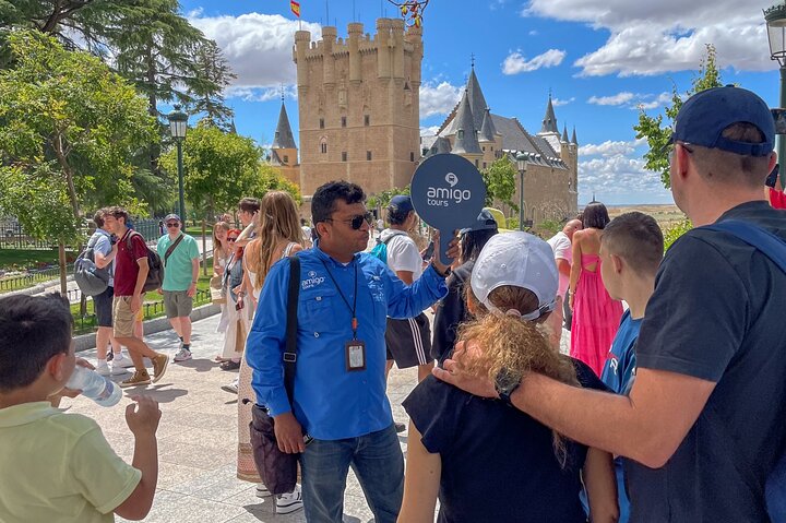 From Madrid: Toledo & Segovia Day Tour with Lunch & Tickets