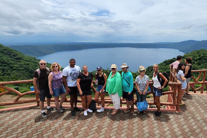 Nicaragua One Day Tour to Colonial Granada and Crafty Masaya