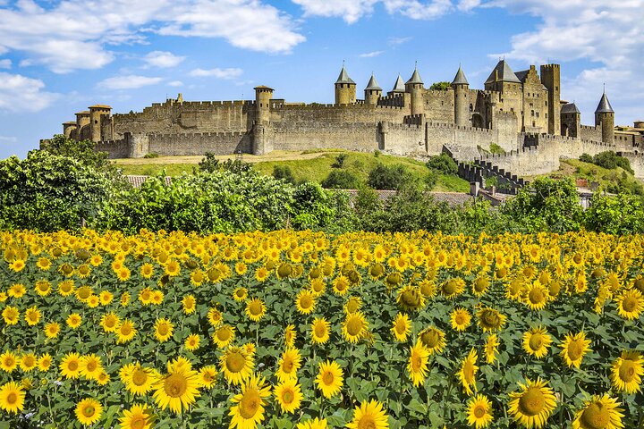 Carcassonne Walking Tour with Audioguide on Your Smartphone