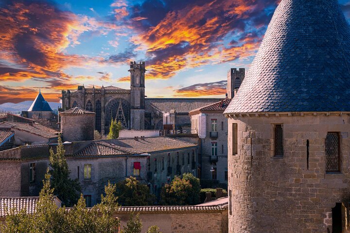 Carcassonne Walking Tour with Audioguide on Your Smartphone