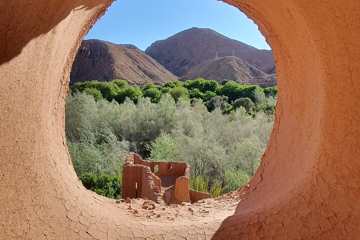 Dades Gorge - Roses Valley -1000 Kasbah ruins Trek