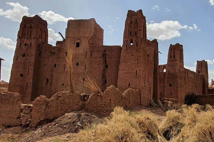Dades Gorge - Roses Valley -1000 Kasbah ruins Trek